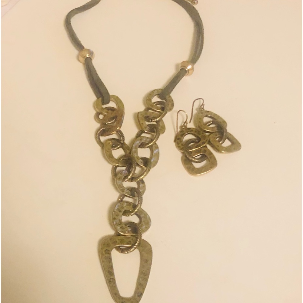 VINTAGE Lia Sophia necklace & earrings set